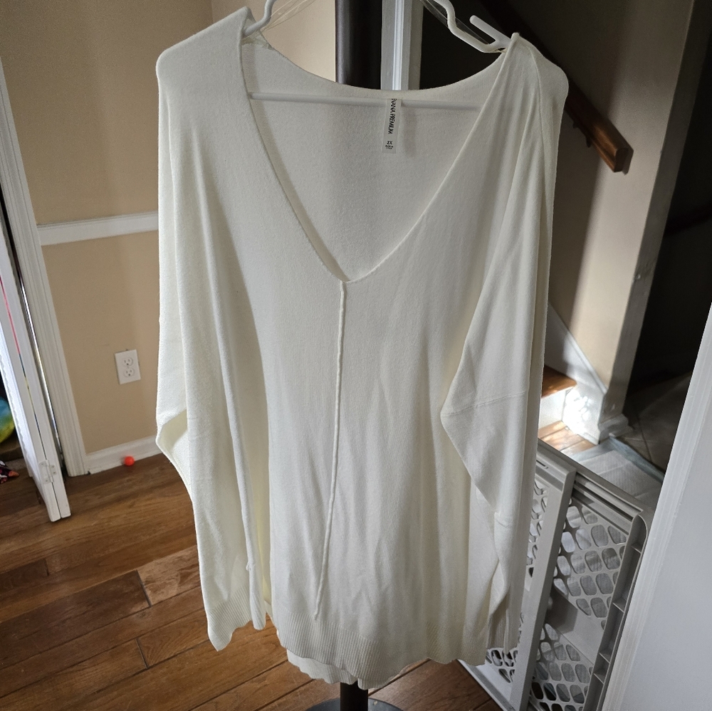 Lightweight sweater